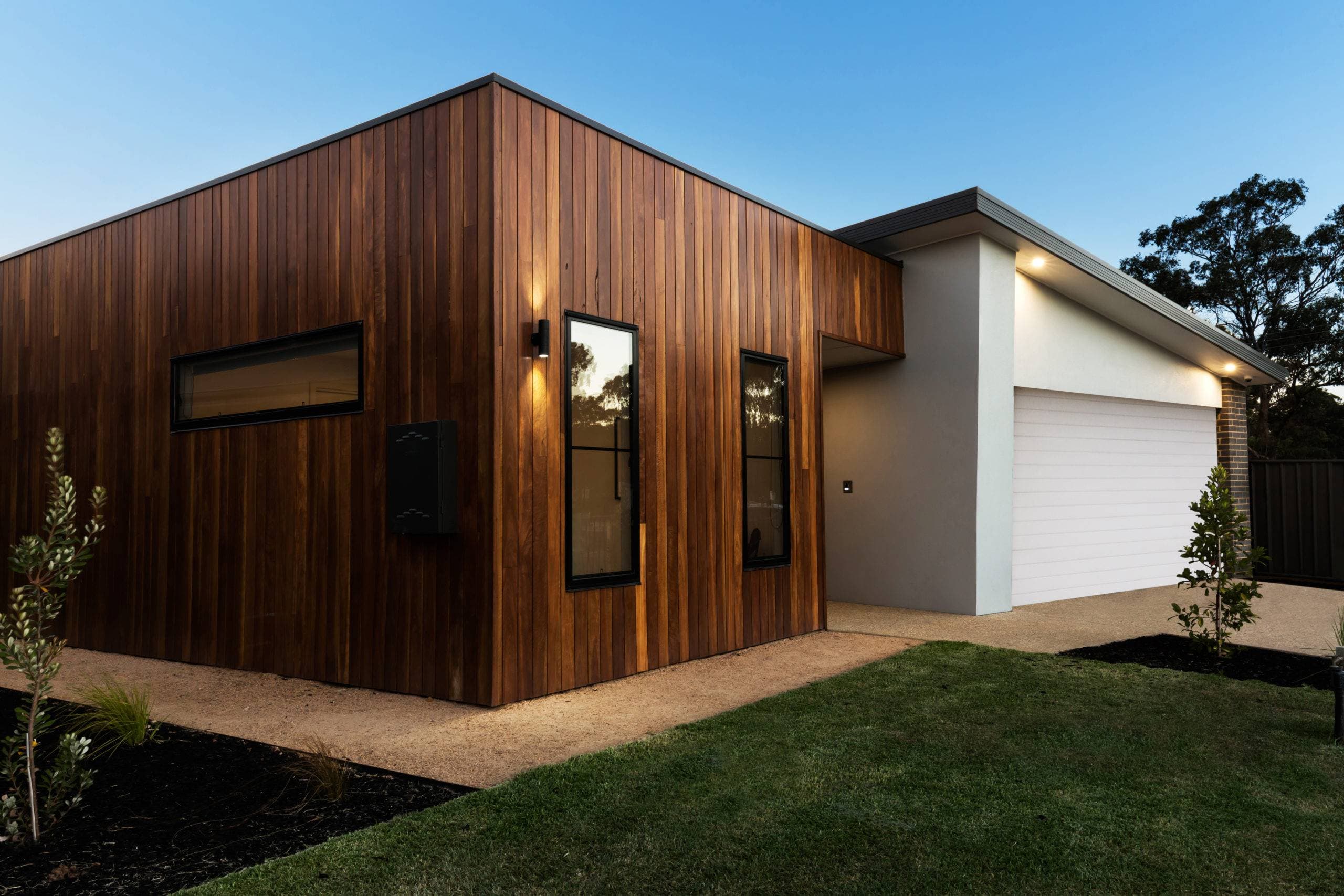 Should You Buy a House With a Flat Roof? 5 Things to Consider
